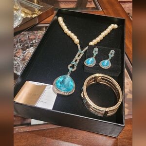 Heidi Daus Aqua Crystal and Gold Jewelry Set With Ivory Pearls